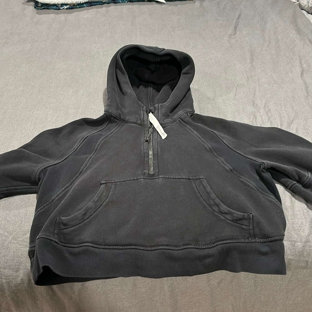 Good used quality lululemon black scuba hoodie